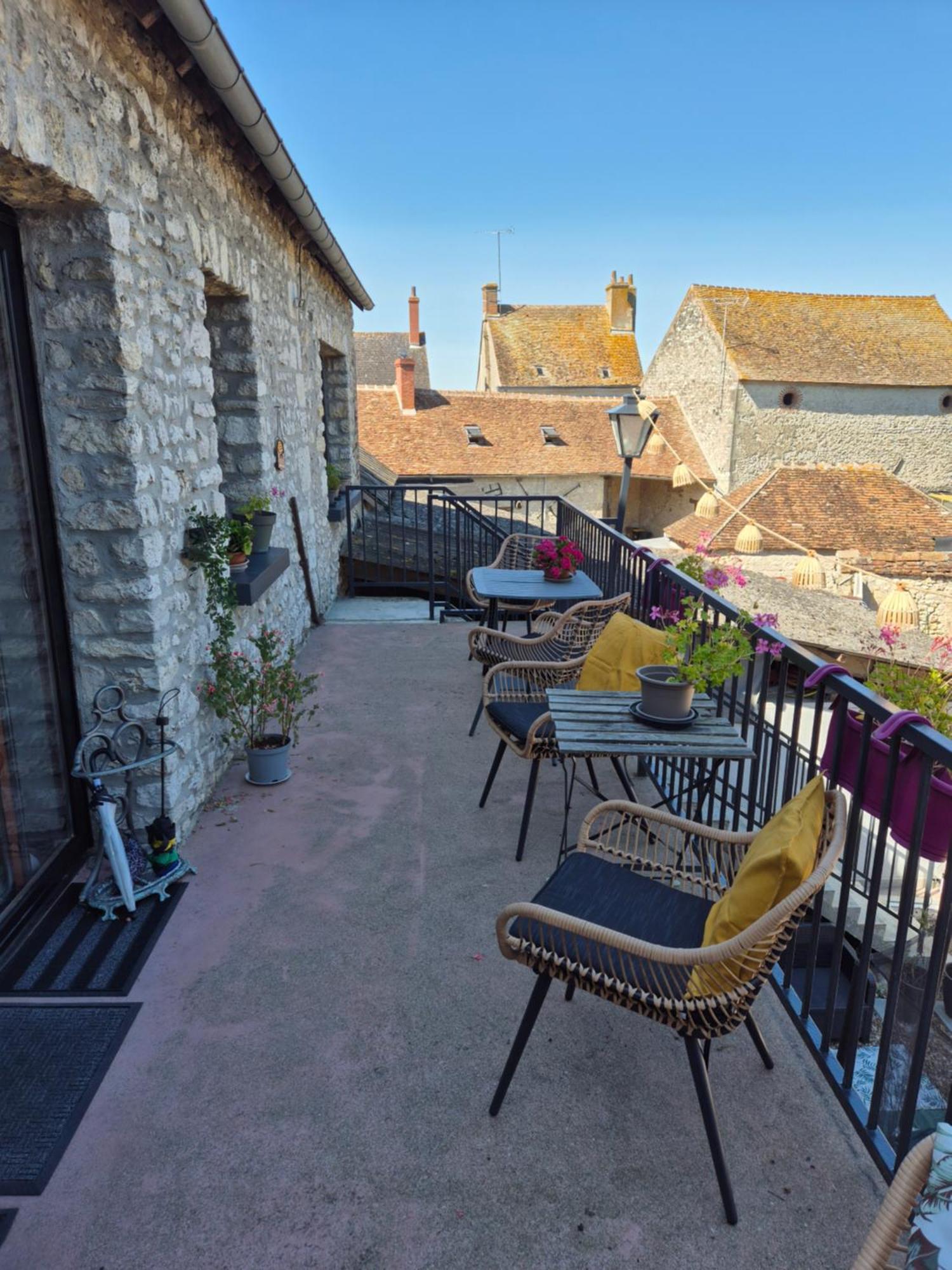 L'Eden Cache Hotel Beaune-la-Rolande Екстериор снимка